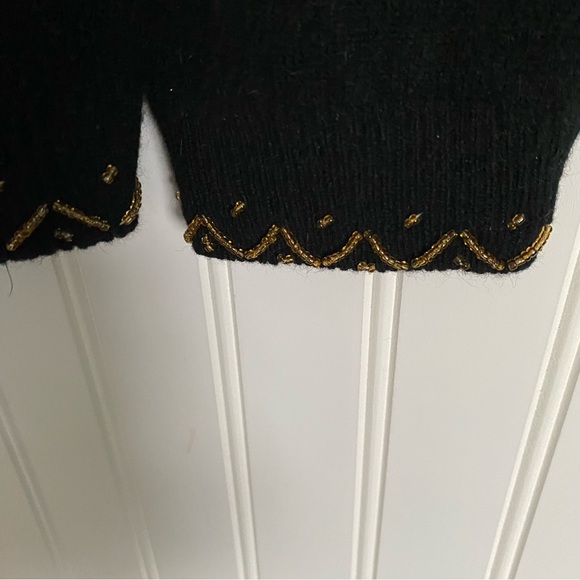 Vintage beaded wool, black sweater with gold beading - Picture 7 of 11